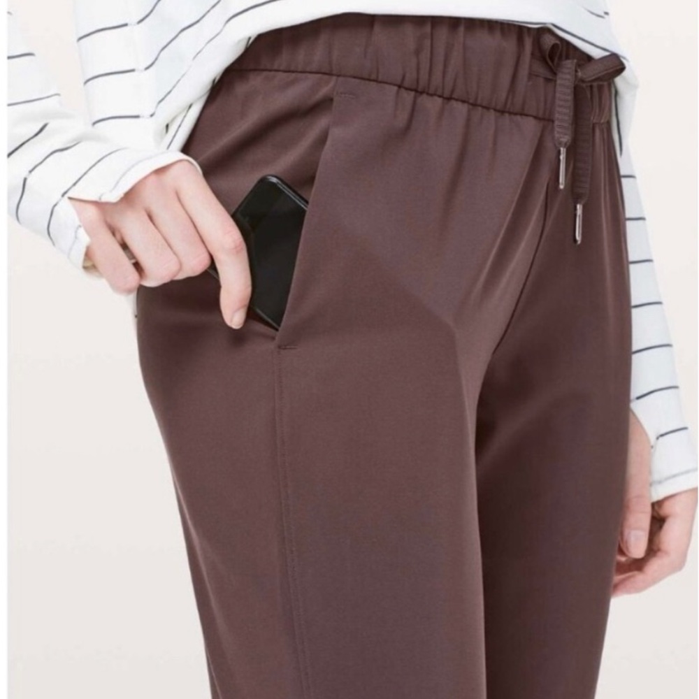 Lululemon Athletica On The Fly 7/8 Pant - Picture 3 of 6